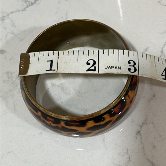 Cute Leopard Print Bangle Bracelet - Picture 3 of 4
